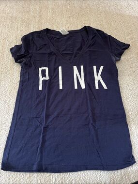 PINK Victoria's Secret MLB Yankees Navy V-Neck Tee